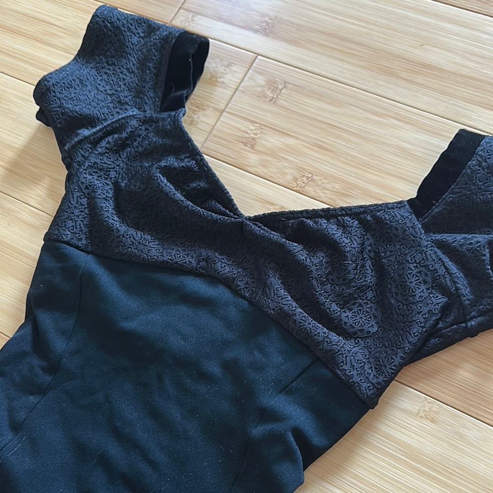 Chacott Black Cap Sleeve Leotard Size Small